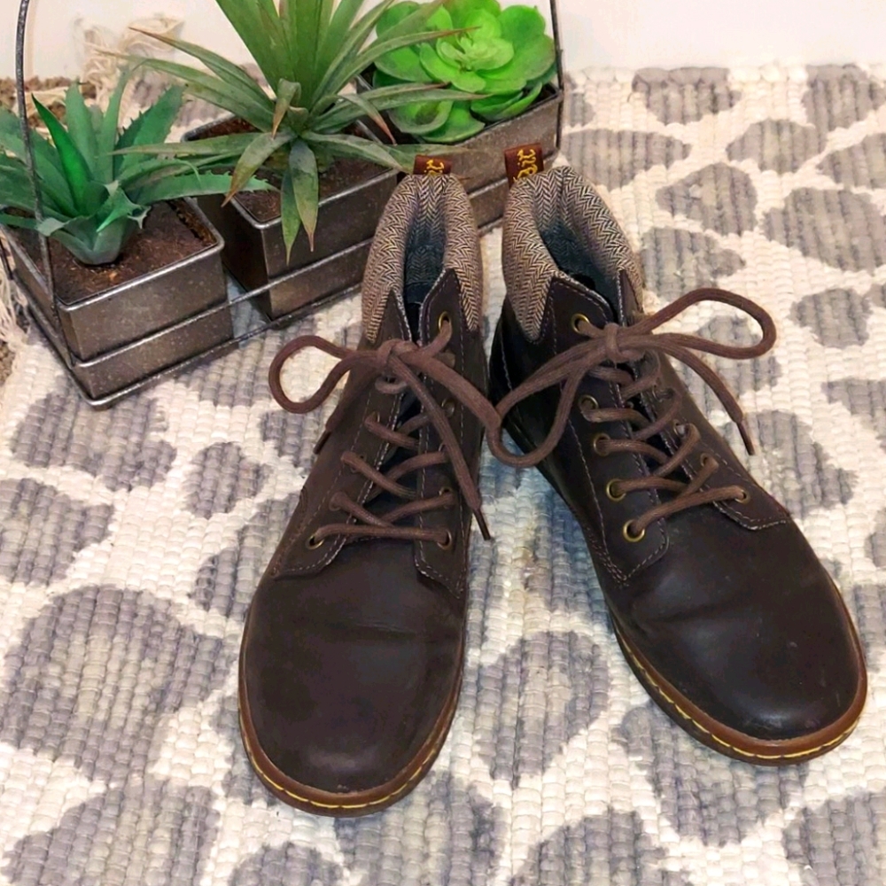 Dr. Martens Brown Leather Lace-Up Ankle Boots